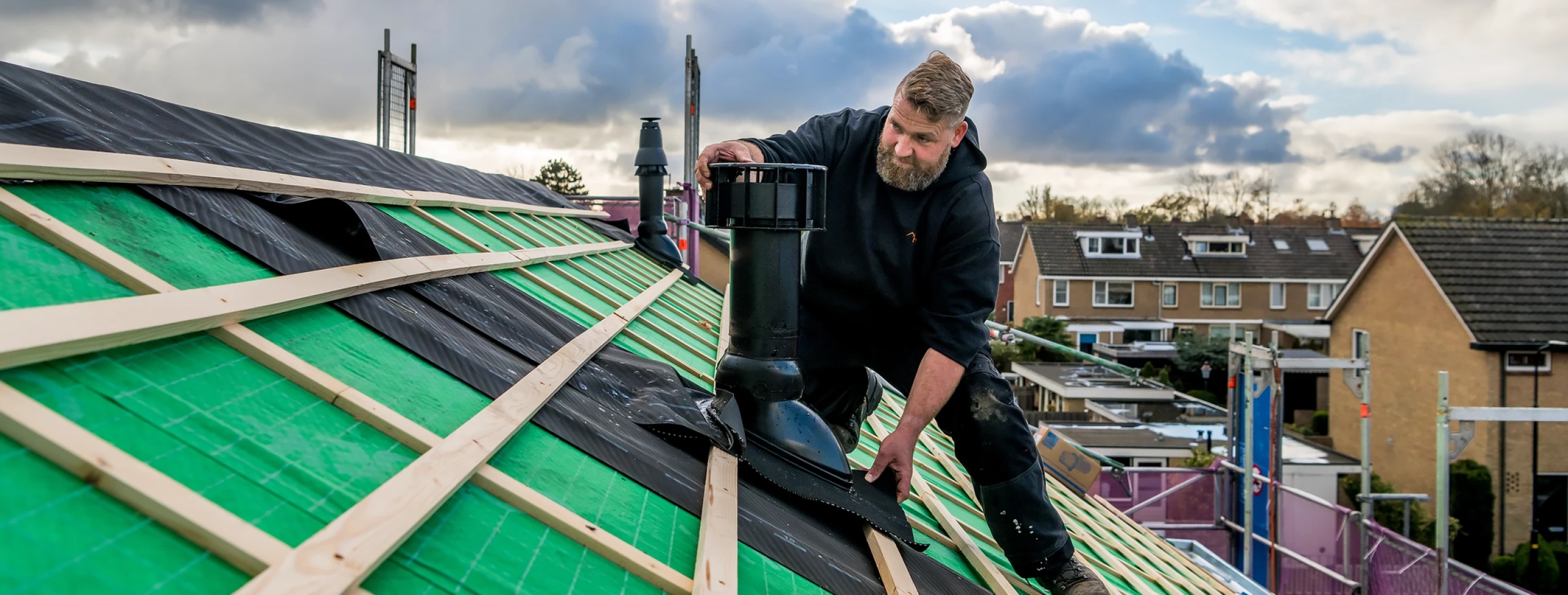 De specialist in hellende daken